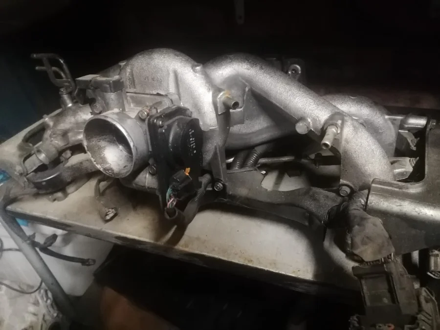 2010 SUBARU IMPREZA 1.5I (EL15) INTAKE MANIFOLD WITH THROTTLEBODY, SENSORS ETC AVAILABLE - Private Seller