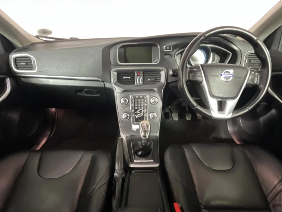 Used 2014 Volvo V40 T3 Excel - WeBuyCars Brackenfell Cape Town Used 2014 Volvo V40 T3 Excel - WeBuyCars Brackenfell Cape Town