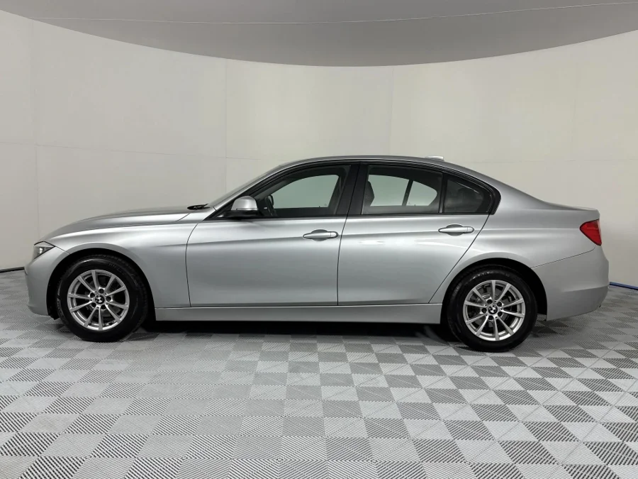 Used 2012 BMW 3 Series 320i sports-auto - WeBuyCars Germiston Used 2012 BMW 3 Series 320i sports-auto - WeBuyCars Germiston