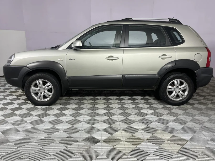 Used 2007 Hyundai Tucson 2.0 CRDi 4x4 - WeBuyCars Vereeniging Used 2007 Hyundai Tucson 2.0 CRDi 4x4 - WeBuyCars Vereeniging
