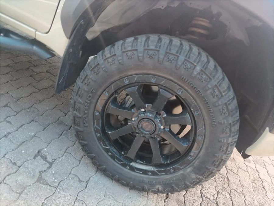 Used 2022 Toyota Hilux 2.8GD-6 4x4 Raider auto - Bisi Motors Used 2022 Toyota Hilux 2.8GD-6 4x4 Raider auto - Bisi Motors