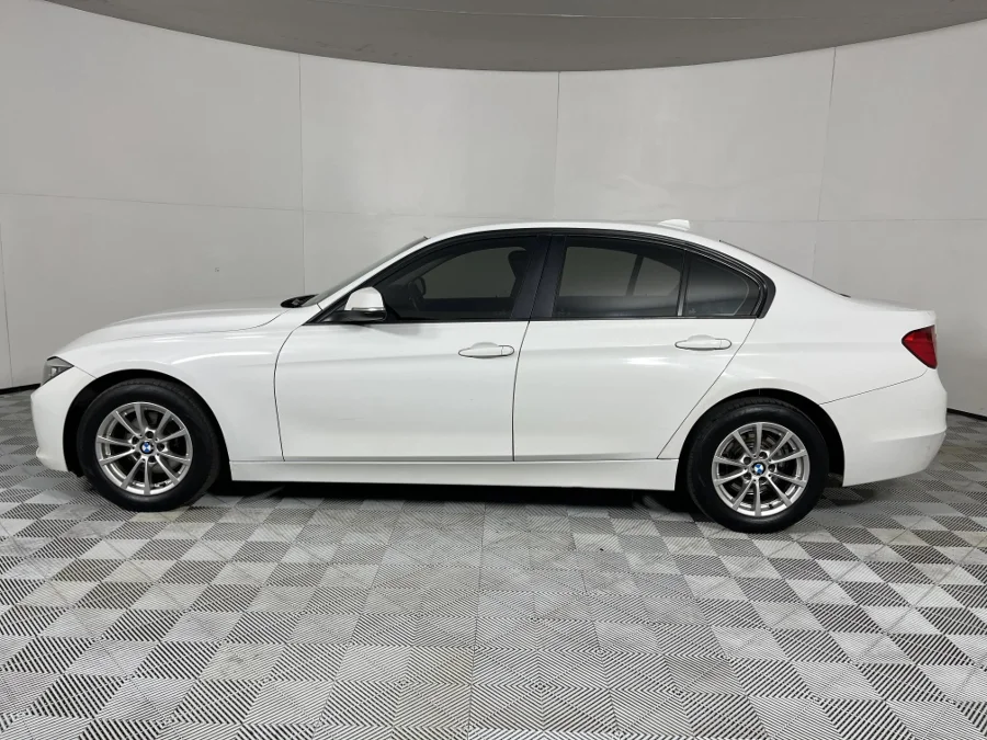 Used 2015 BMW 3 Series 320i sports-auto - WeBuyCars The Dome Used 2015 BMW 3 Series 320i sports-auto - WeBuyCars The Dome