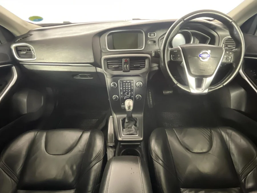 Used 2013 Volvo V40 D3 Excel - WeBuyCars Richmond Used 2013 Volvo V40 D3 Excel - WeBuyCars Richmond
