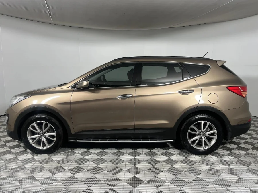 Used 2014 Hyundai Santa Fe 2.2CRDi 4WD Executive - WeBuyCars JHB South Used 2014 Hyundai Santa Fe 2.2CRDi 4WD Executive - WeBuyCars JHB South