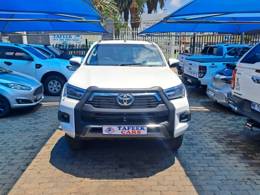 Used 2024 Toyota Hilux 2.4GD-6 double cab 4x4 SRX auto - Tafeek Cars