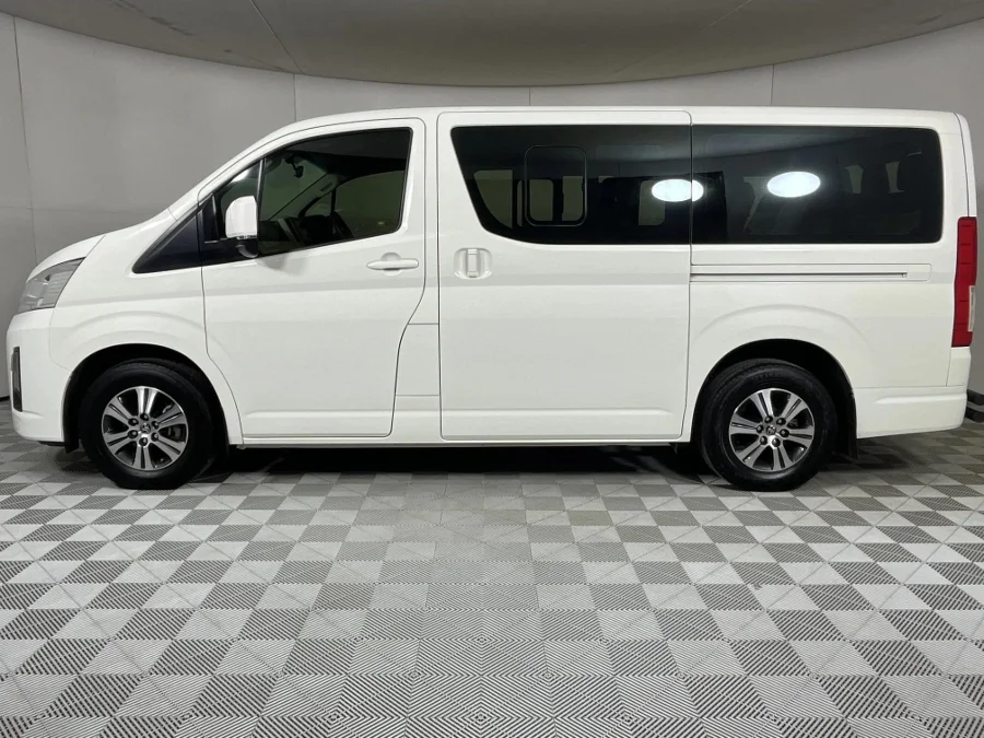 Used 2022 Toyota Quantum 2.8 LWB bus 11-seater GL - WeBuyCars The Dome