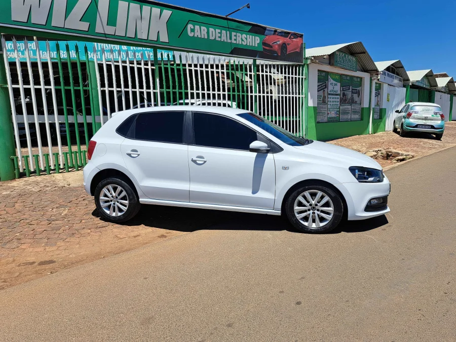 Used 2022 Volkswagen Polo Vivo hatch 1.4 Comfortline - Wiz Link