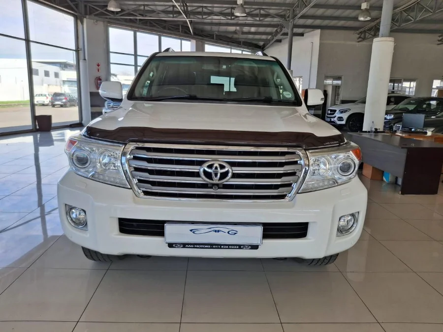 Used 2014 Toyota Land Cruiser 200 4.5D-4D V8 VX - AAG Motors Pty Ltd Used 2014 Toyota Land Cruiser 200 4.5D-4D V8 VX - AAG Motors Pty Ltd