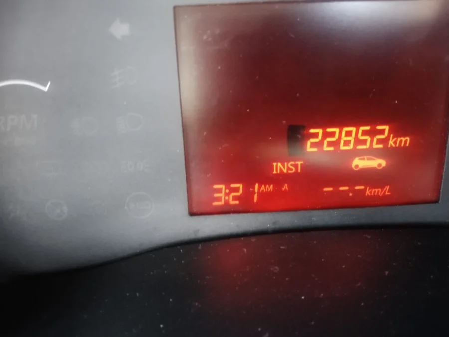 Used 2022 Renault Kwid 1.0 Expression - Wariz Auto Used 2022 Renault Kwid 1.0 Expression - Wariz Auto