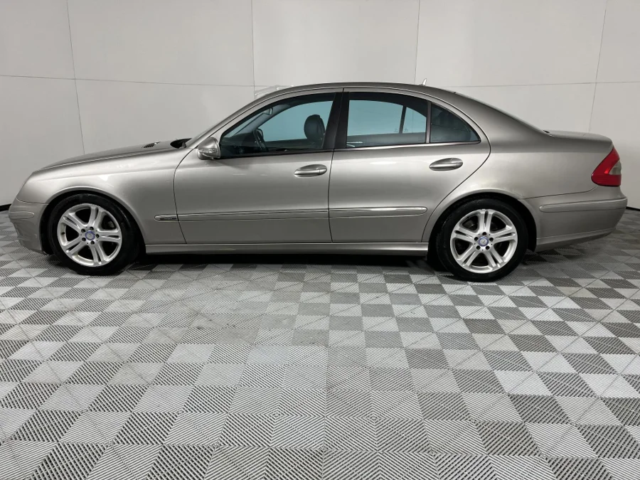 Used 2009 Mercedes-Benz E-Class E200 Kompressor Avantgarde - WeBuycars East London