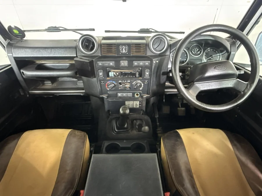 Used 2014 Land Rover Defender 110 TD station wagon S - WeBuyCars Midstream