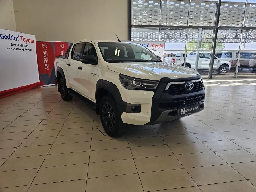 Used 2025 Toyota Hilux 2.8GD-6 48V double cab 4x4 Legend - Godrich Toyota Used 2025 Toyota Hilux 2.8GD-6 48V double cab 4x4 Legend - Godrich Toyota