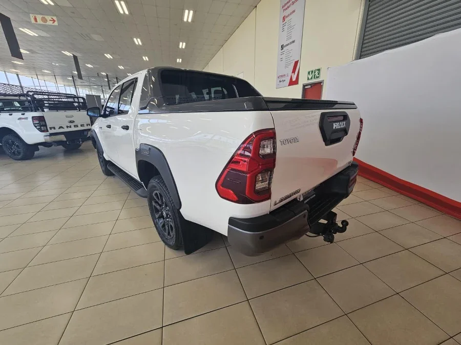Used 2025 Toyota Hilux 2.8GD-6 48V double cab 4x4 Legend - Godrich Toyota Used 2025 Toyota Hilux 2.8GD-6 48V double cab 4x4 Legend - Godrich Toyota