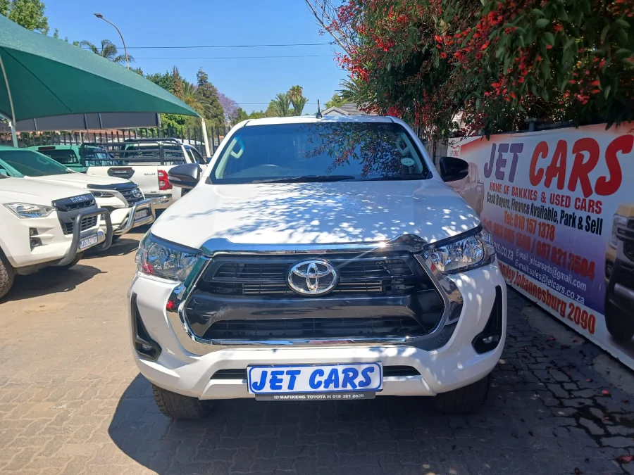 Used 2022 Toyota Hilux 2.4GD-6 double cab SRX - Jet Cars Used 2022 Toyota Hilux 2.4GD-6 double cab SRX - Jet Cars