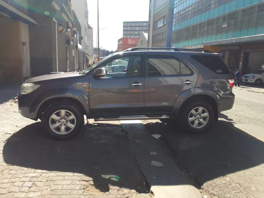 Used 2010 Toyota Fortuner 3.0D-4D Heritage Edition - Andy Auto Used 2010 Toyota Fortuner 3.0D-4D Heritage Edition - Andy Auto