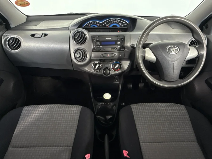 Used 2014 Toyota Etios hatch 1.5 Sprint - WeBuyCars Vereeniging Used 2014 Toyota Etios hatch 1.5 Sprint - WeBuyCars Vereeniging
