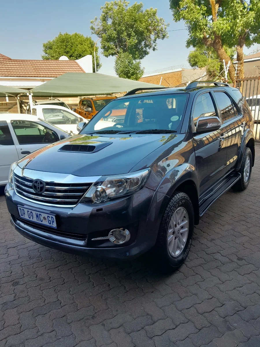 Used 2015 Toyota Fortuner 3.0D-4D 4x4 - OJB Auto Innovation Used 2015 Toyota Fortuner 3.0D-4D 4x4 - OJB Auto Innovation