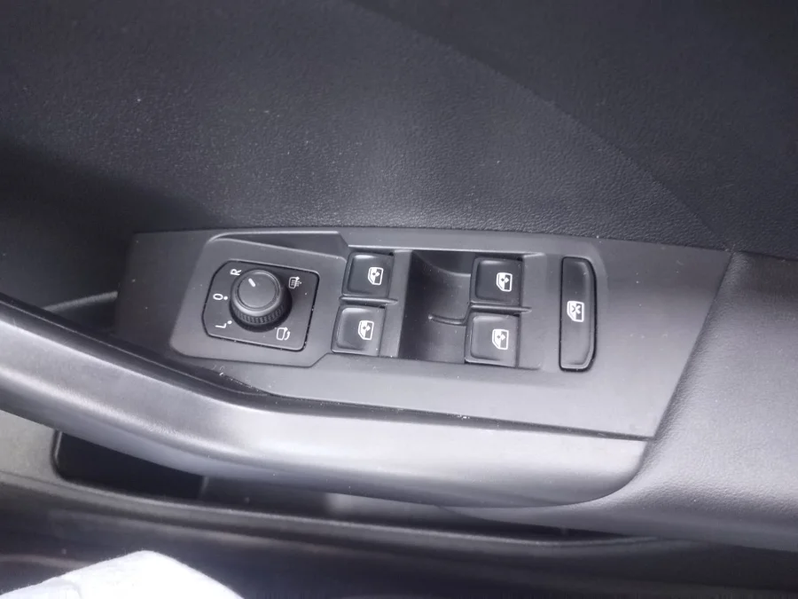 Used 2023 Volkswagen T-Cross 1.0TSI manual - Standard Cars on Deals Used 2023 Volkswagen T-Cross 1.0TSI manual - Standard Cars on Deals