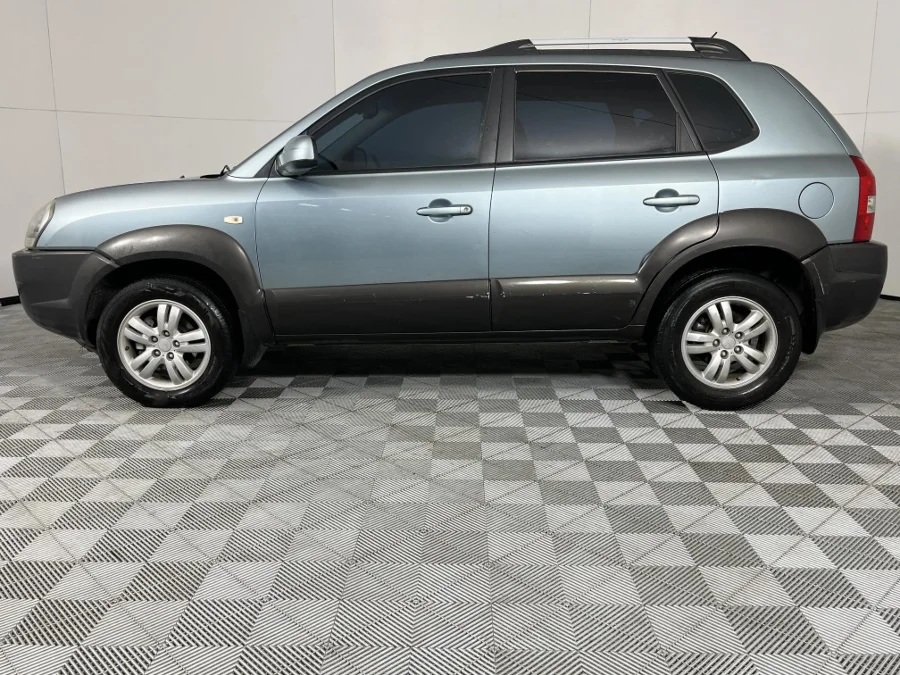 Used 2005 Hyundai Tucson 2.0 GLS - WeBuycars East London Used 2005 Hyundai Tucson 2.0 GLS - WeBuycars East London