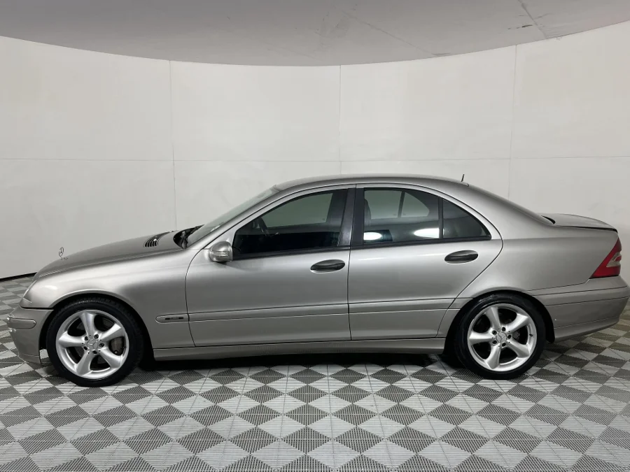 Used 2005 Mercedes-Benz C-Class C200 Kompressor Classic Touchshift - WeBuyCars JHB South