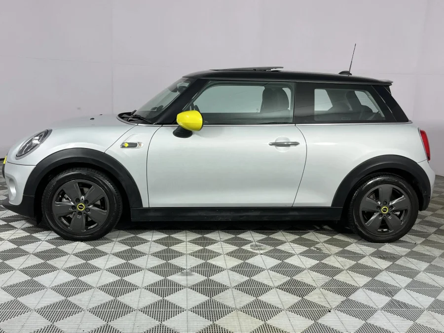 Used 2020 MINI Hatch Cooper SE Hatch 3-door Trim S - WeBuyCars Brackenfell Cape Town Used 2020 MINI Hatch Cooper SE Hatch 3-door Trim S - WeBuyCars Brackenfell Cape Town