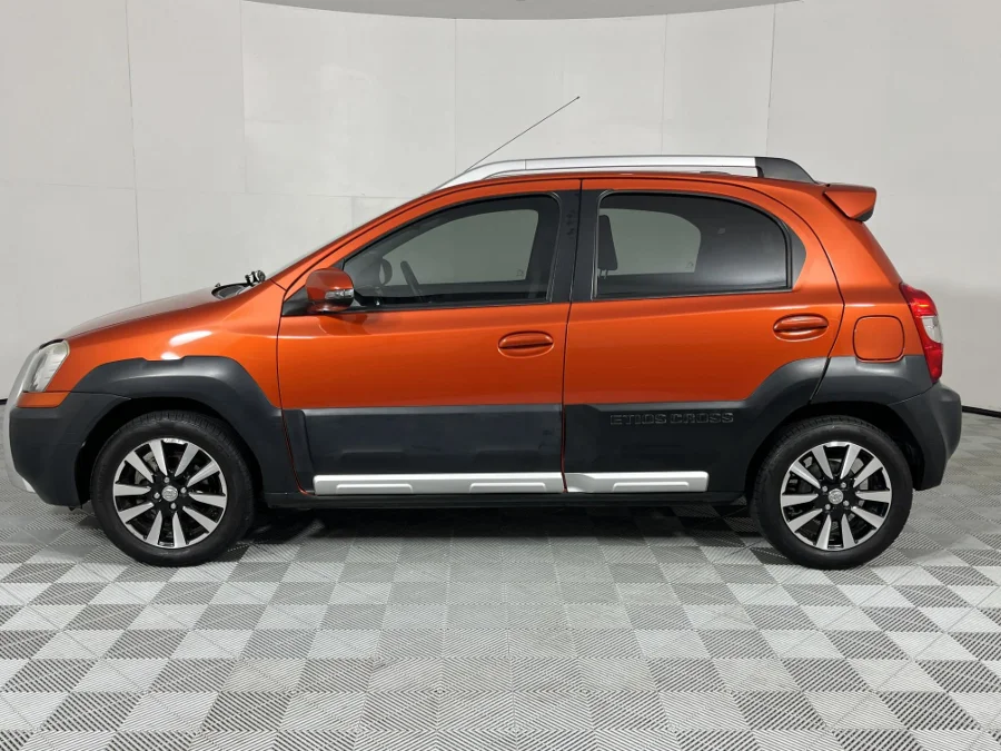 Used 2018 Toyota Etios Cross 1.5 Xs - WeBuyCars Gqeberha