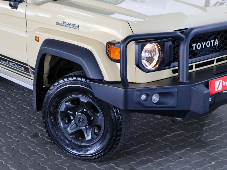 Used 2025 Toyota Land Cruiser 76 2.8GD-6 station wagon VX - SMG Toyota Cresta