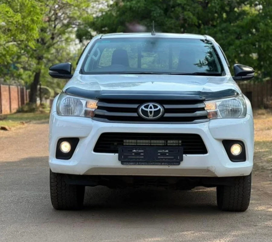 Used 2018 Toyota Hilux 2.4GD-6 SRX - Xpertz Carz Used 2018 Toyota Hilux 2.4GD-6 SRX - Xpertz Carz