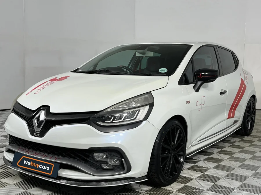 Used 2017 Renault Clio RS 220 Trophy - WeBuyCars Silverlakes Used 2017 Renault Clio RS 220 Trophy - WeBuyCars Silverlakes