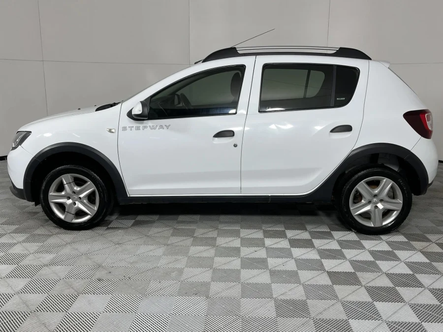 Used 2015 Renault Sandero 66kW turbo Dynamique - WeBuycars East London Used 2015 Renault Sandero 66kW turbo Dynamique - WeBuycars East London