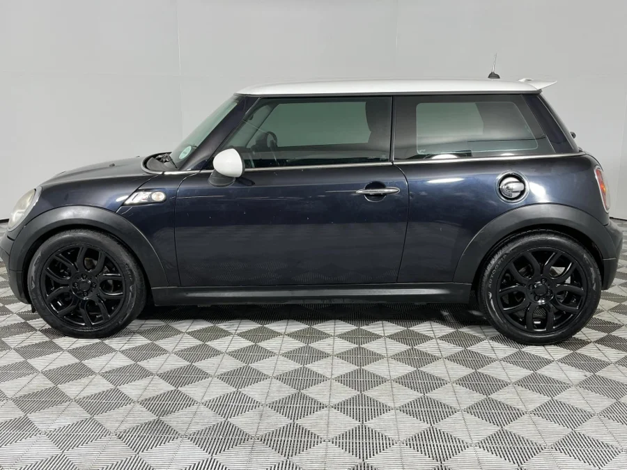 Used 2009 MINI Hatch Cooper S - WeBuyCars Richmond Used 2009 MINI Hatch Cooper S - WeBuyCars Richmond