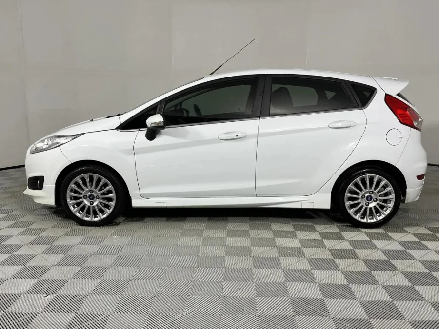 Used 2018 Ford Fiesta 5-door 1.0T Trend auto - WeBuyCars Germiston
