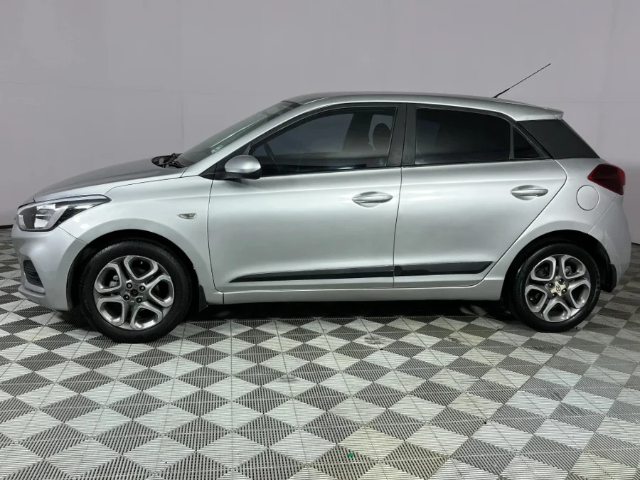 Used 2018 Hyundai i20 1.2 Fluid - WeBuyCars Epping Used 2018 Hyundai i20 1.2 Fluid - WeBuyCars Epping