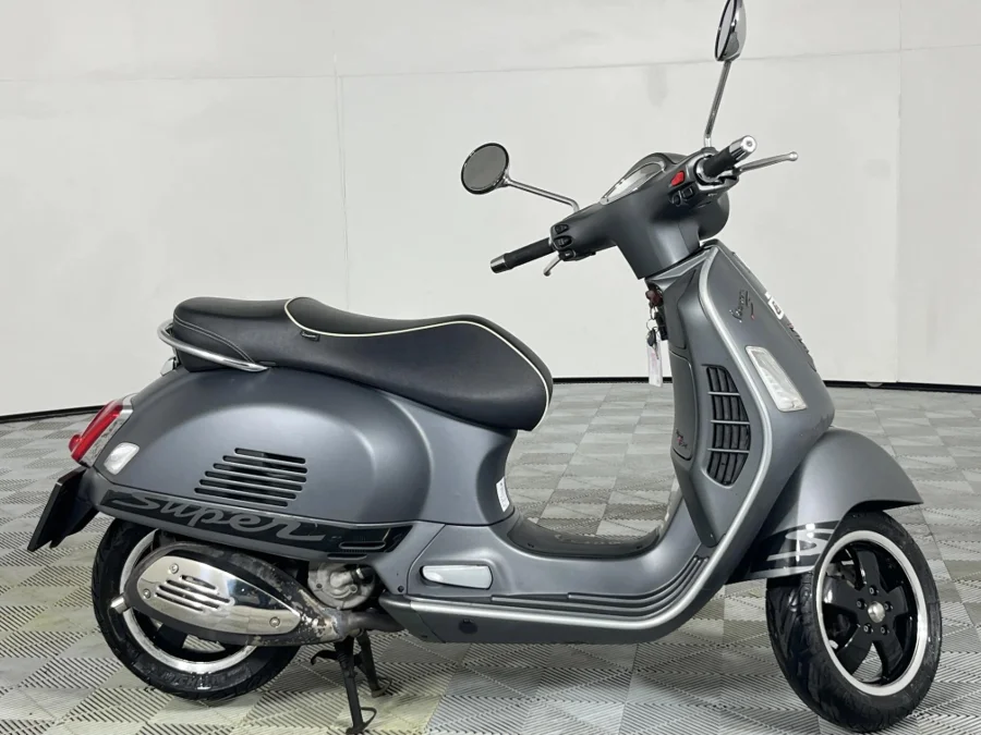 Used 2015 Vespa GTS 300 - WeBuyCars Riverhorse
