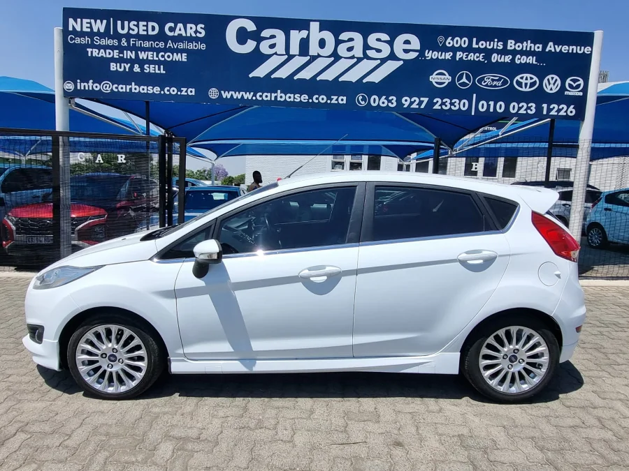 Used 2017 Ford Fiesta 5-door 1.6 Titanium - Carbase Auto