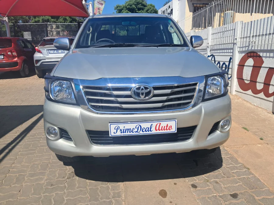 Used 2014 Toyota Hilux 2.7 double cab Raider - Prime Deal Auto Used 2014 Toyota Hilux 2.7 double cab Raider - Prime Deal Auto
