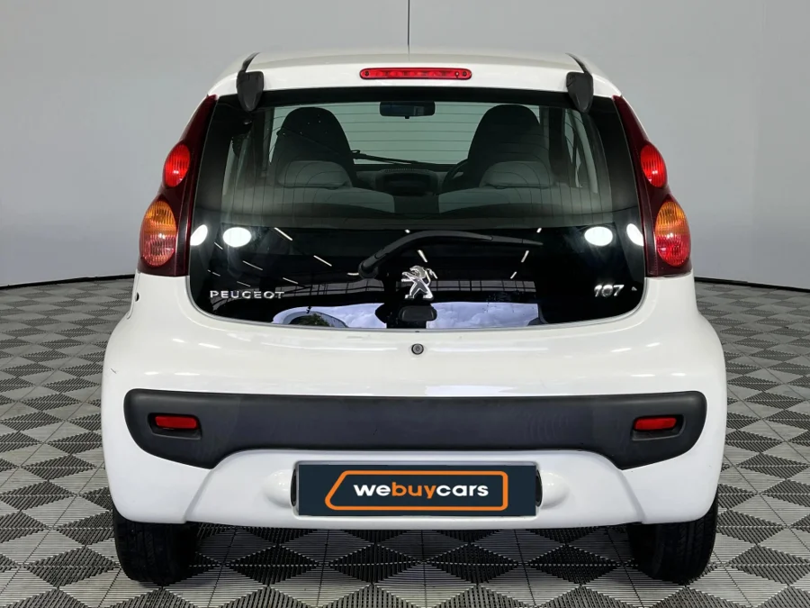 Preloaded Image 17 Preloaded Image 17