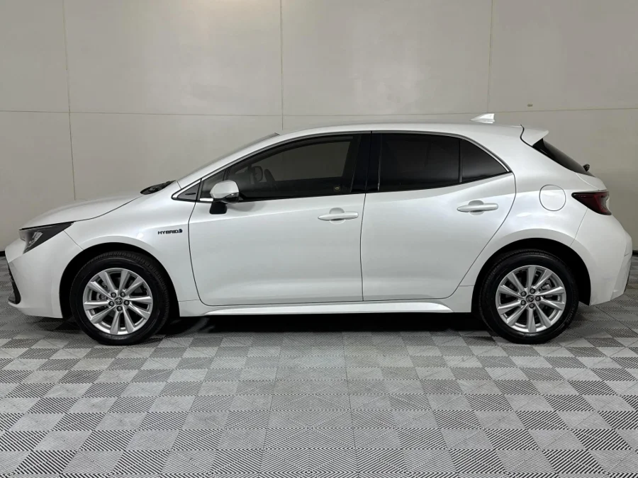 Used 2024 Toyota Corolla hatch 1.8 Hybrid XS - WeBuyCars Midstream Used 2024 Toyota Corolla hatch 1.8 Hybrid XS - WeBuyCars Midstream