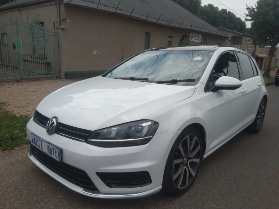 Used 2016 Volkswagen Golf 2.0TDI Comfortline R-Line - Wariz Auto Used 2016 Volkswagen Golf 2.0TDI Comfortline R-Line - Wariz Auto