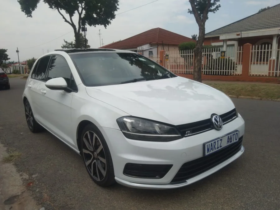 Used 2016 Volkswagen Golf 2.0TDI Comfortline R-Line - Wariz Auto Used 2016 Volkswagen Golf 2.0TDI Comfortline R-Line - Wariz Auto