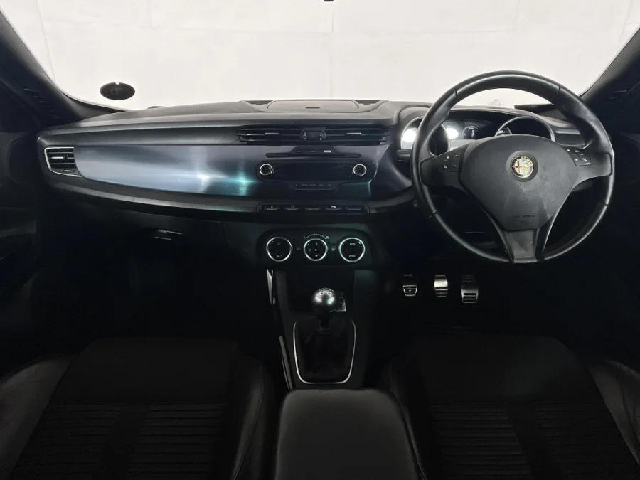 Used 2013 Alfa Romeo Giulietta 1750TBi Quadrifoglio Verde - WeBuyCars JHB South