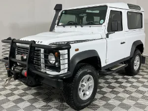 Used 2011 Land Rover Defender 90 TD station wagon Ice