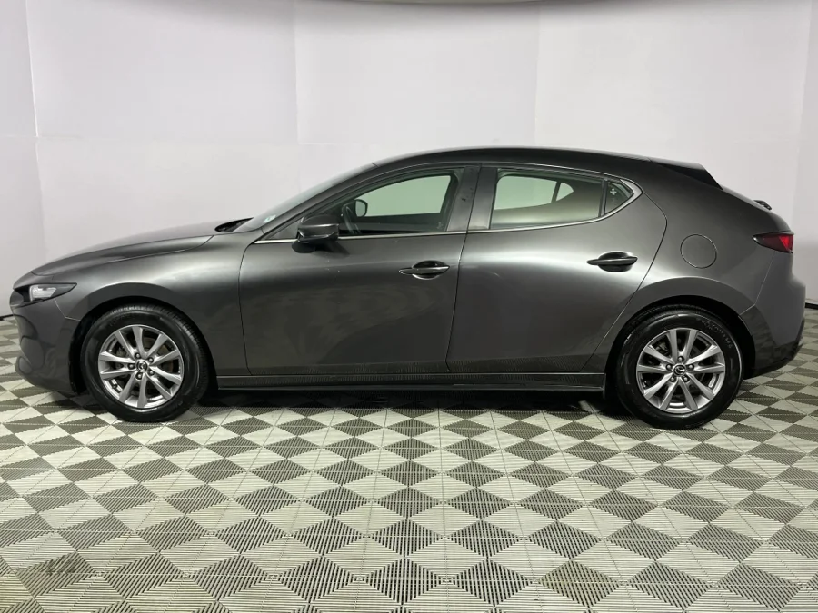 Used 2020 Mazda Mazda3 hatch 1.5 Dynamic manual - WeBuyCars Durban