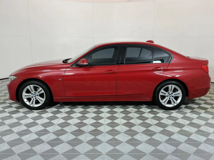 Used 2013 BMW 3 Series 320i Sport auto - WeBuyCars JHB South Used 2013 BMW 3 Series 320i Sport auto - WeBuyCars JHB South