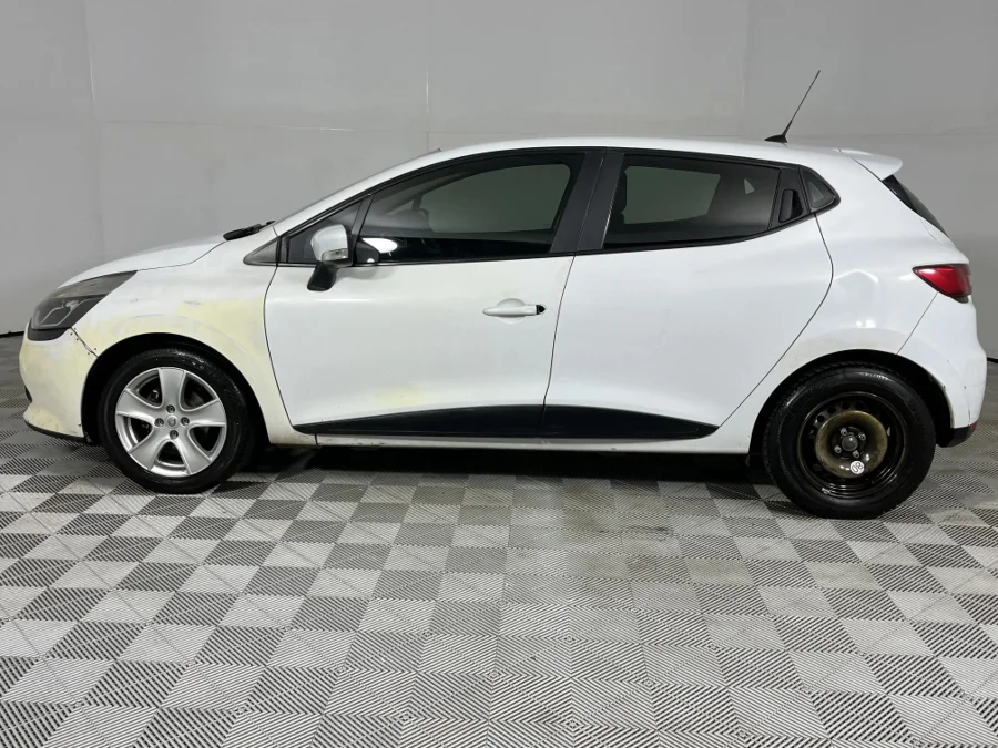 Used 2015 Renault Clio 55kW Authentique - WeBuyCars Silverlakes Used 2015 Renault Clio 55kW Authentique - WeBuyCars Silverlakes