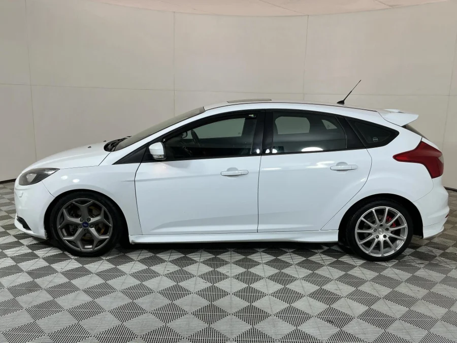 Used 2015 Ford Focus ST 3 - WeBuyCars JHB South Used 2015 Ford Focus ST 3 - WeBuyCars JHB South