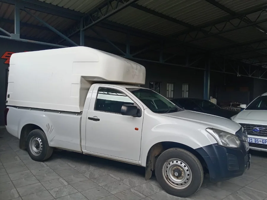 Used 2021 Isuzu D-Max 250 Fleetside chassis cab - Bonus Cars