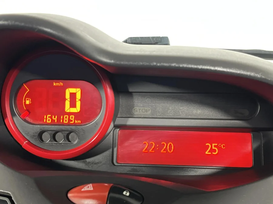 Used 2011 Renault Twingo 1.2 Dynamique Plus - WeBuyCars Germiston