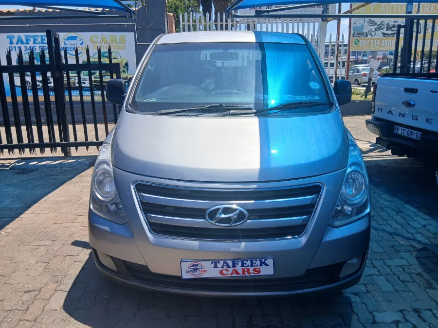 Used 2016 Hyundai H-1 2.5VGTi bus Elite 9-seater - Tafeek Cars Used 2016 Hyundai H-1 2.5VGTi bus Elite 9-seater - Tafeek Cars