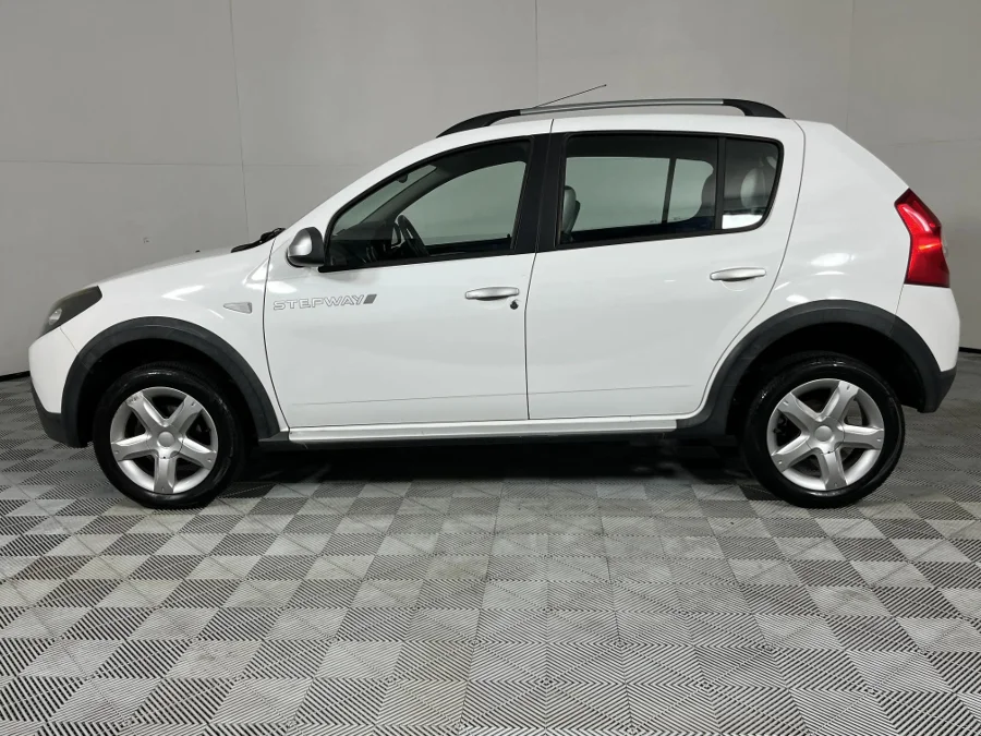 Used 2013 Renault Sandero Stepway 1.6 - WeBuyCars Riverhorse